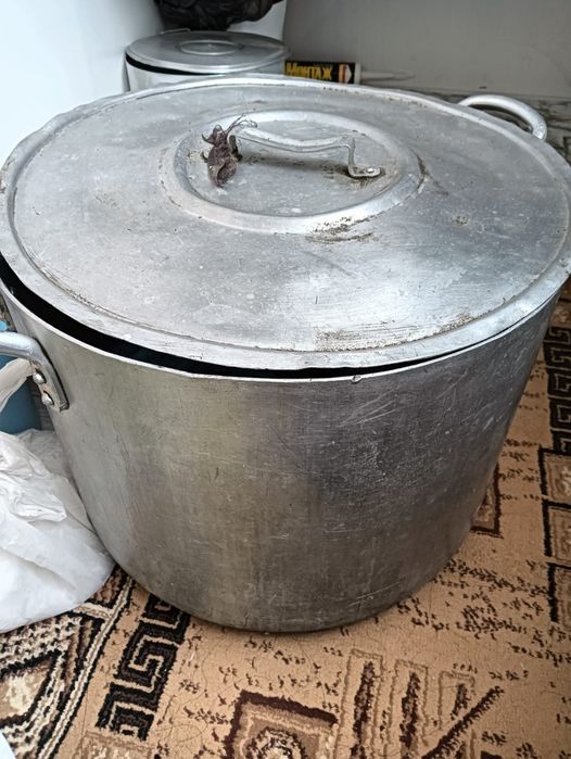 Продам кастрюлю 50литров