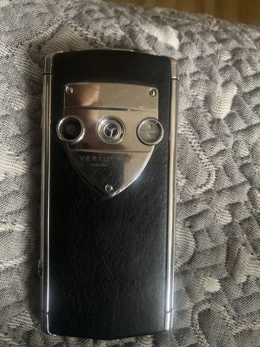 В продаже оригинальный vertu consttelation t diamond trim