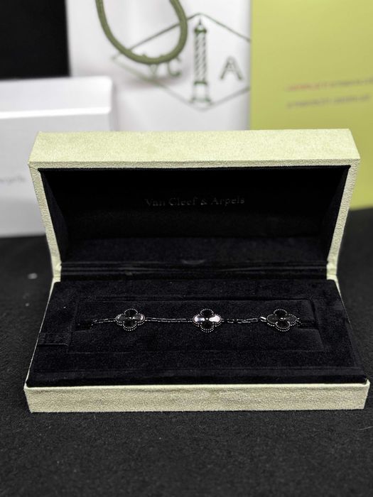 Гривна Van Cleef and Arpels - Ван Клииф