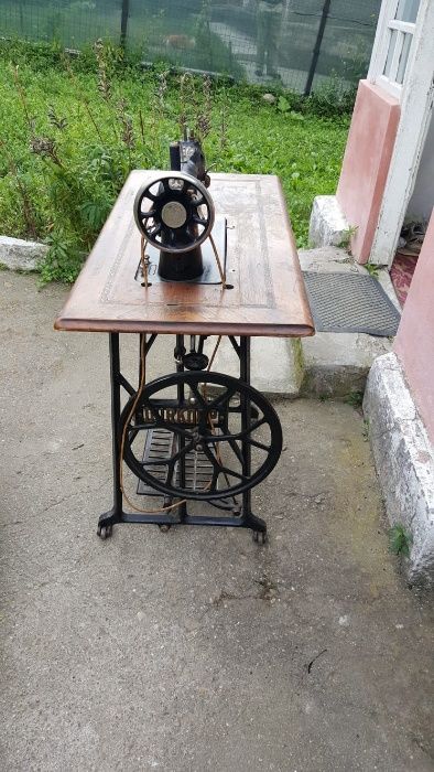 Masina cusut Durkopp din anii 1910