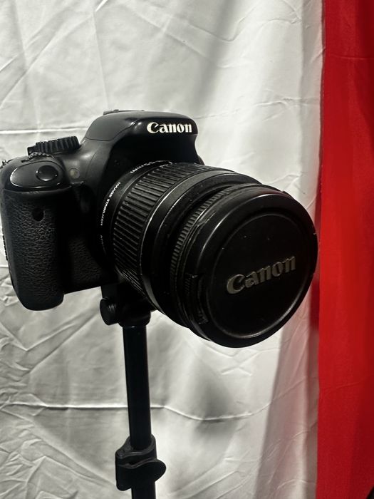 Canon EOS 600D camera хорошем состояние!