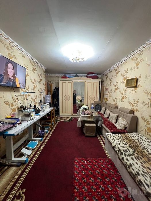 Shaxar makrazida 2 xonali uy sotiladi