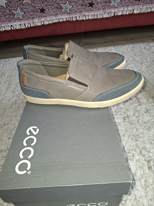 Мокасины,кроссовки разные