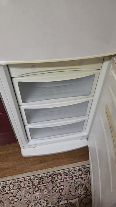 Продам холодильник ЛЖи