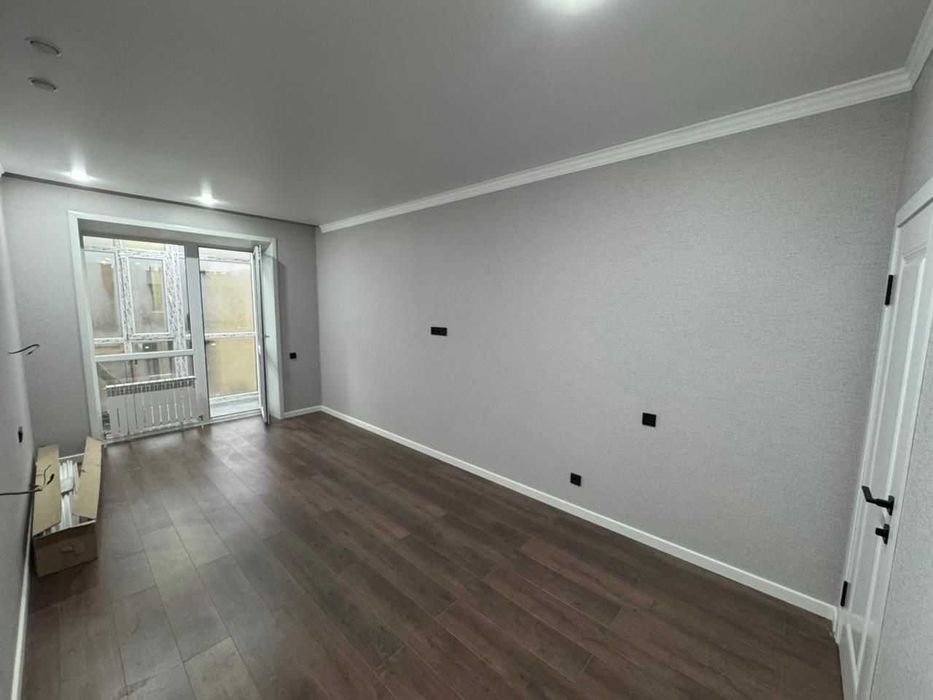 2 комнатная ,крыша двускатная