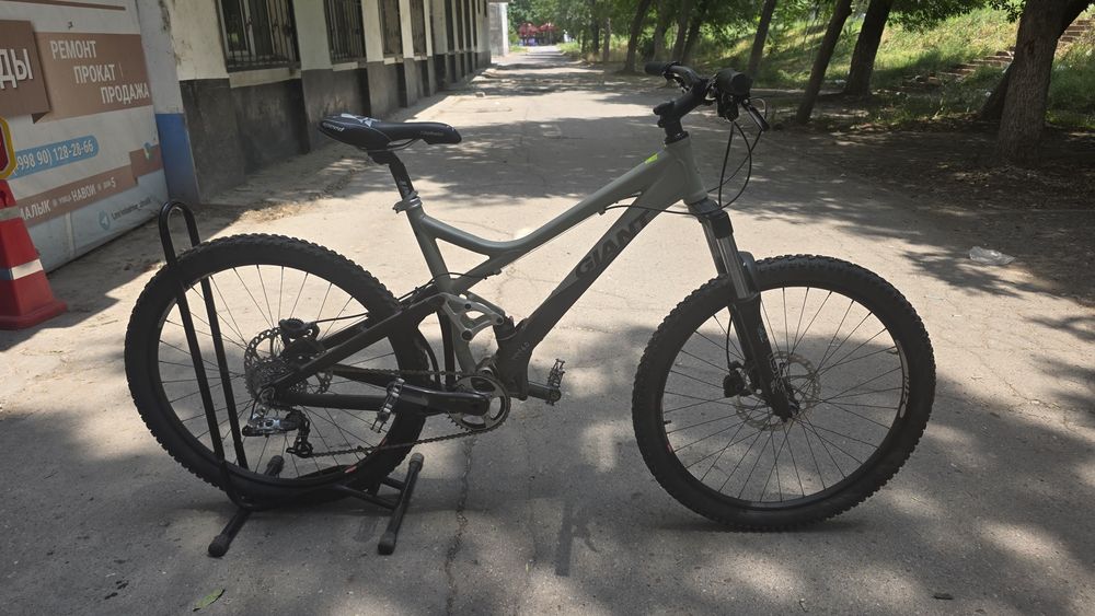 Двухподвесный велосипед giant 26