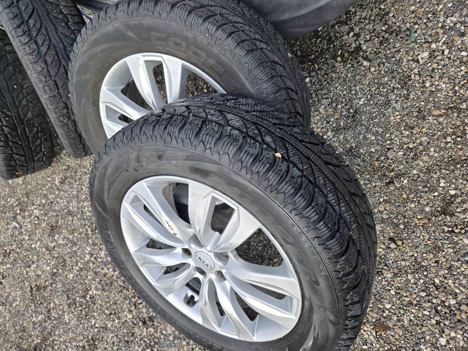 Roti Iarna  Kia Sorento 235/60/18 Stare Perfecta Pret 950 Ron