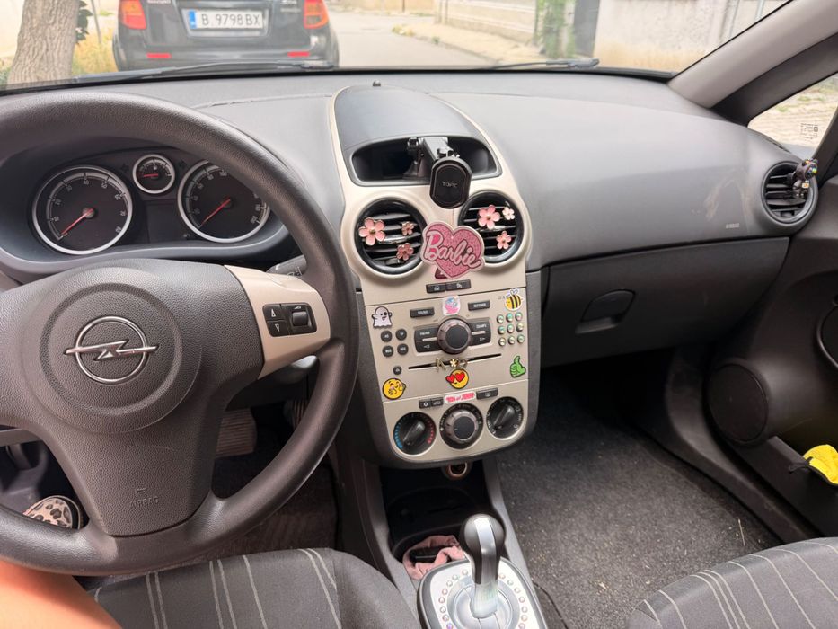 Opel Corsa 1.2 полуавтомат