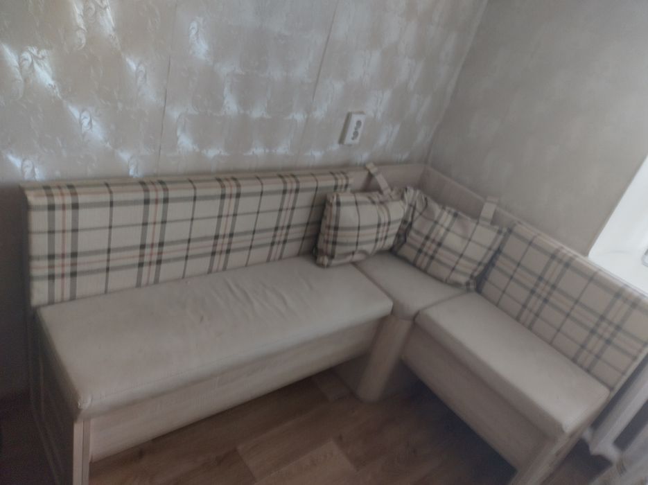 Продам диван для кухни
