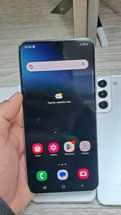Samsung S22 Plus xotirasi 8/256GB