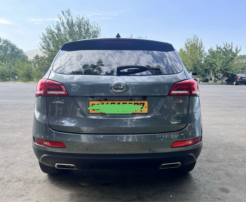 Продаю свой Автомобиль JAC S 5
