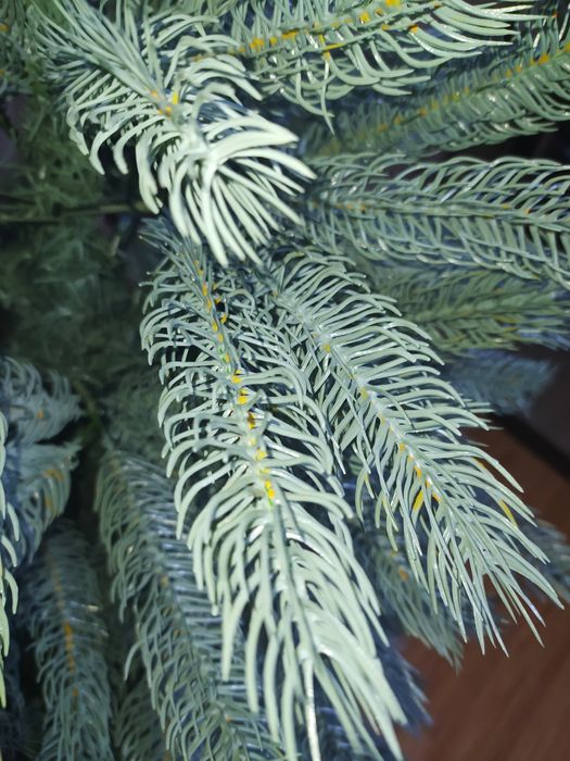 Продам Елку 170см - 100% литая