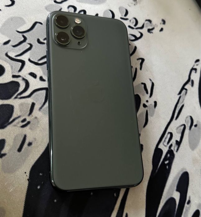 Продам айфон 11 Pro
