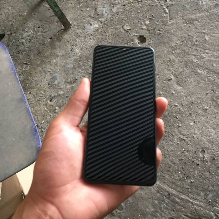 Samsung a32 holati yaxshi