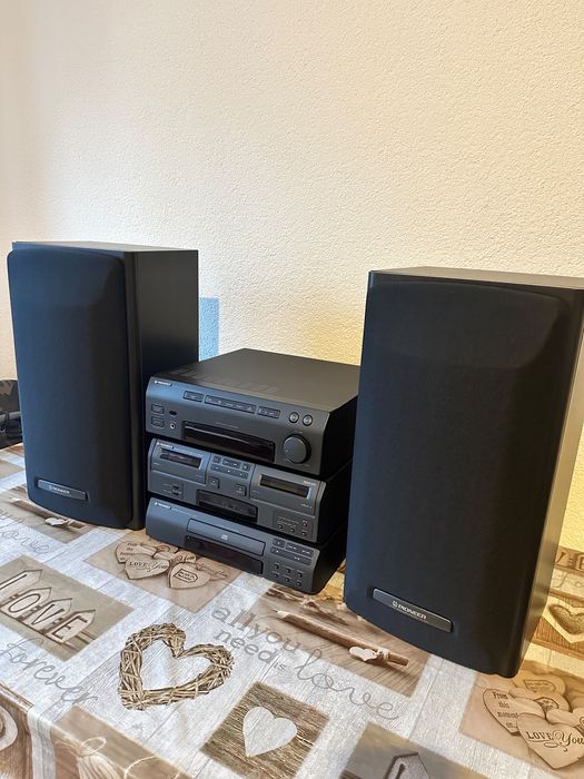 Sistem Pioner jbl Bose hartmann Kardon