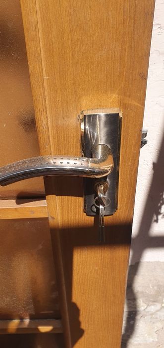 Межкомнатная дверь