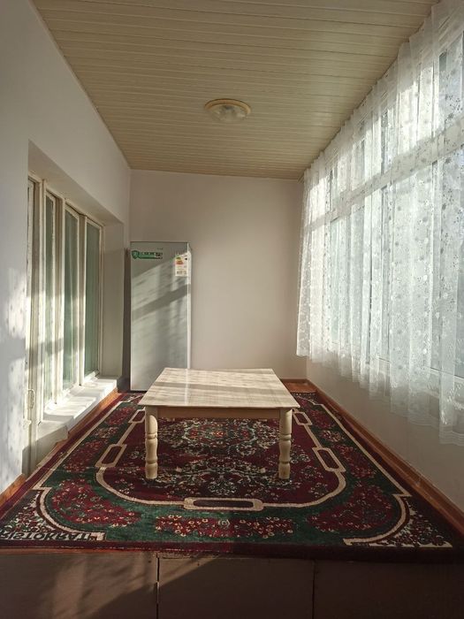 2 xonali uy. 3 qavat. Ijaraga beriladi. Uzoq muddatga.