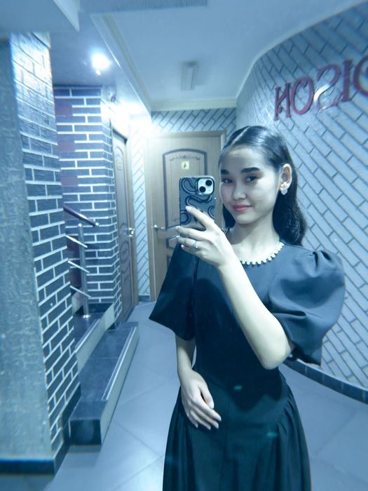 Красивое вечернее платье, надето один раз