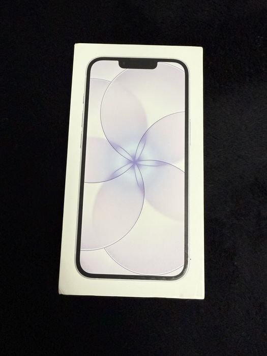 iphone 17e  256 Gb SIGILAT silver