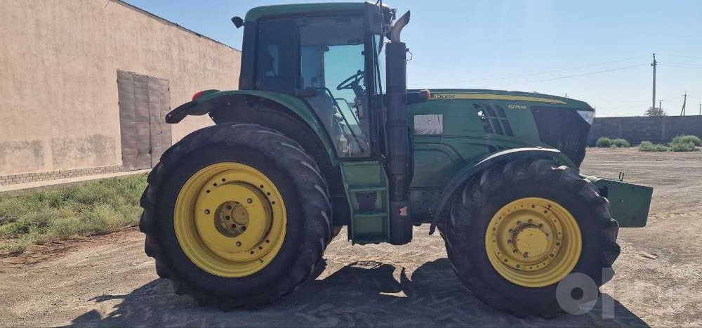 JOHN DEERE Трактори сотилади