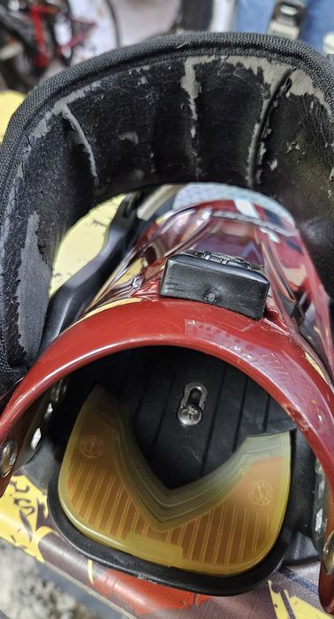 Продавам сноуборд Nidecker Dragon с автомати Drake Cobra