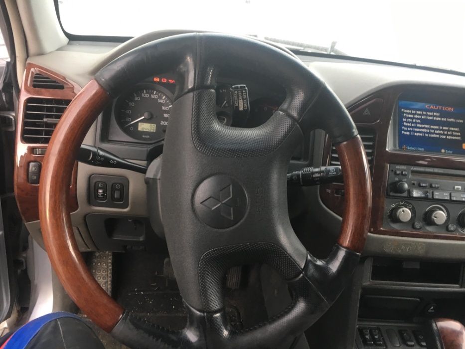 mitsubishi pajero 3.2 DID кожа навигация на части мицубиши пажеро
