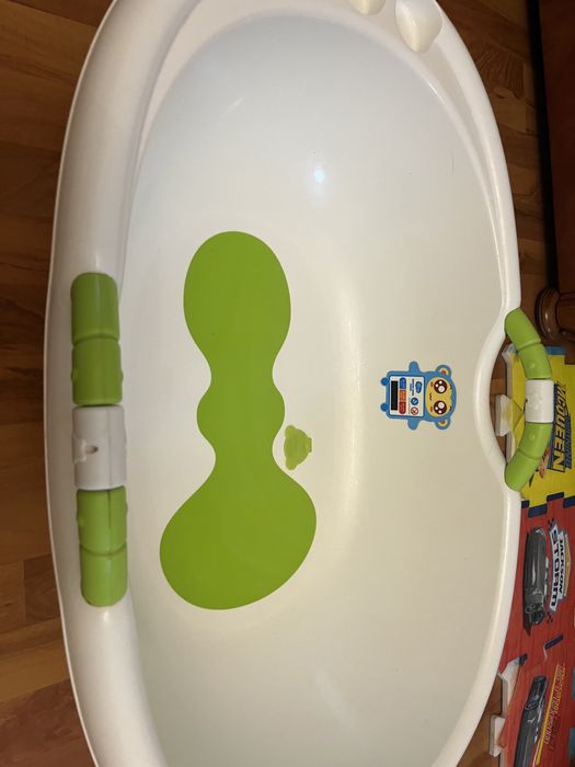 Cadita ergonomica Little Mom Green