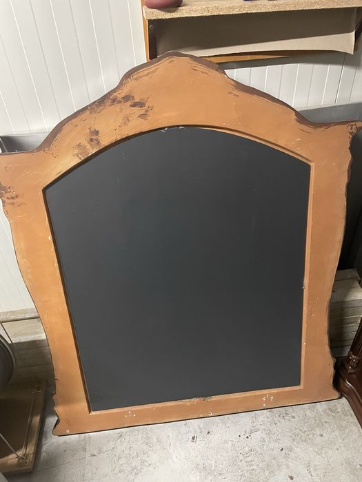 Oglinda cu masuta de machiaj