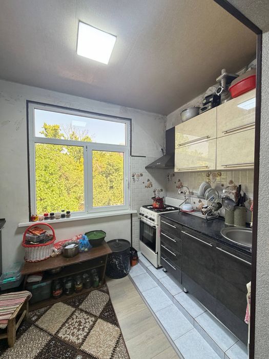 Юнусабад 17 кв 2/2/4 Срочно