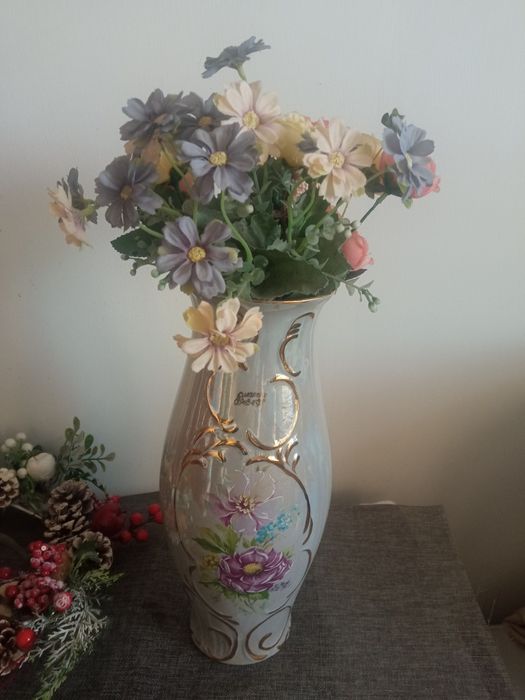 Ваза(перламутровая) фарфоровая