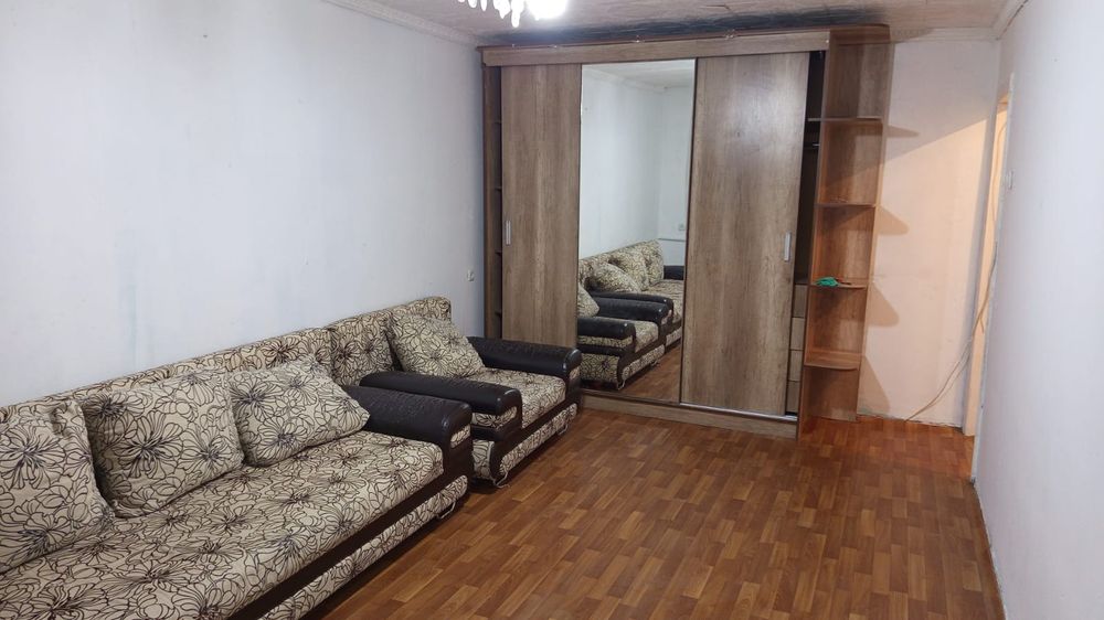 Продаётся диван кресло и шкаф купе