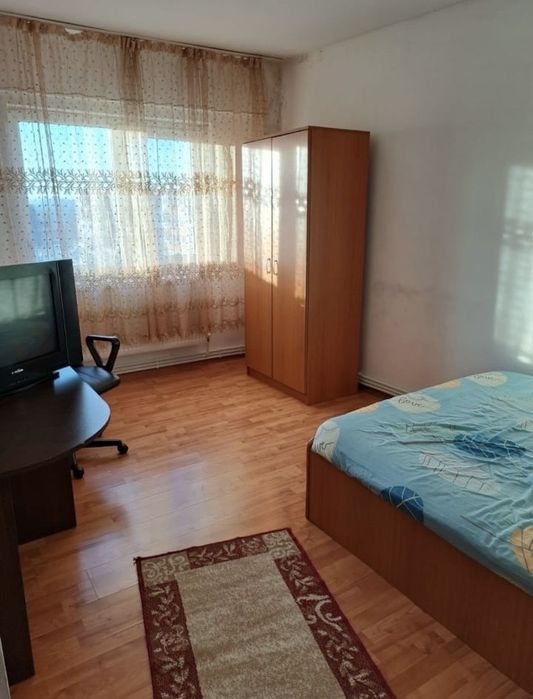 Inchiriez apartament in Costesti,Arges