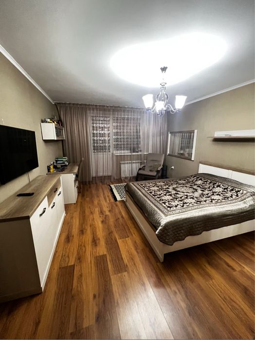 Продам спальный гарнитур срочно!