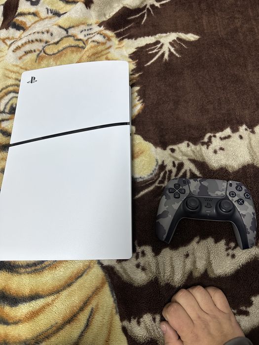 Продою Пс 5, на 1 ТБ