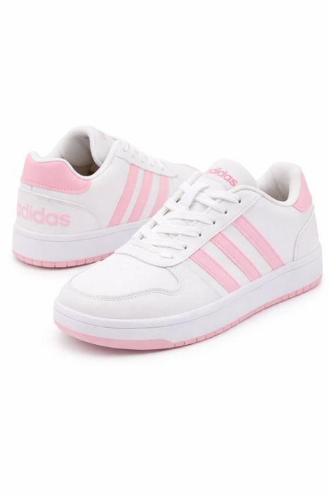 Кроссовки (женские)