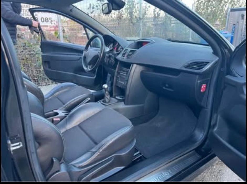 Peugeot 207 2008 benzină, 1.200 € — imagine 3