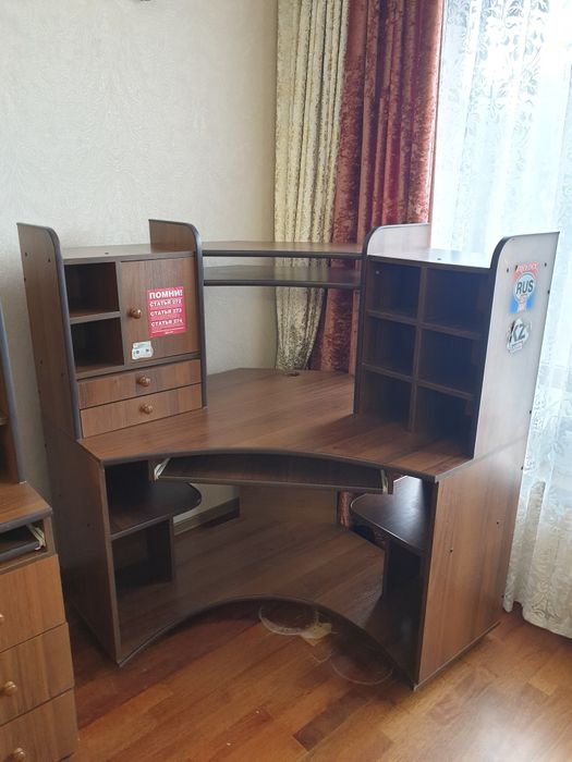 Стол компьютерный+письменная приставка