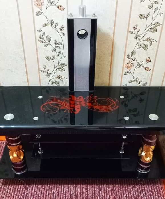 Подставка для телевизора