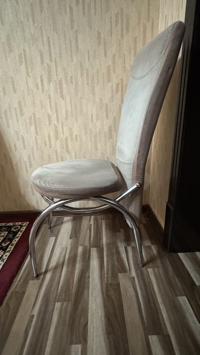 Кухонные стулья бежевого цвета