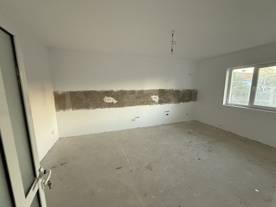 Casa 130 m2 Roata de jos