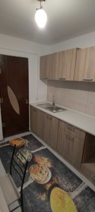 inchiriez garsoniera ultracentral