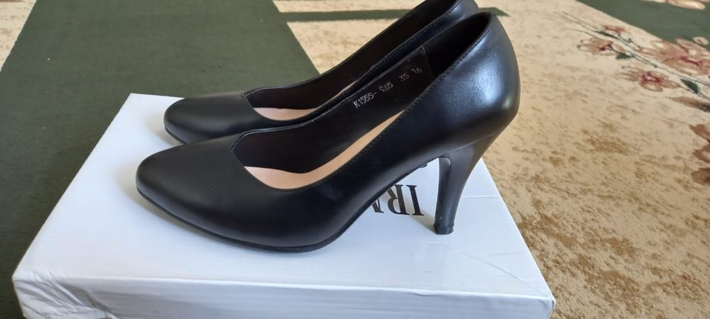 Туфли б/у жағдайы жақсы