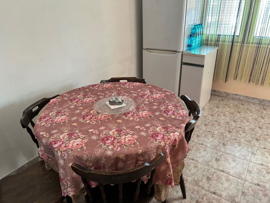 Под наем 4 стаен апартамент в гр Варна -Автогара ( мол Варна)