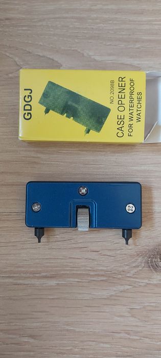 Часовникарски инструмент за отваряне на заден капак,ключ
Описание:
100