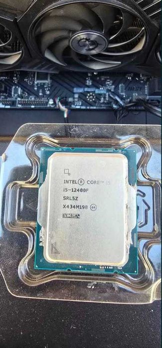intel core i5 12400f - Componente Laptop-PC la preț mic | OLX.ro