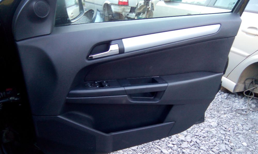 opel astra H -1.6 16v-105кс/2006/-на части