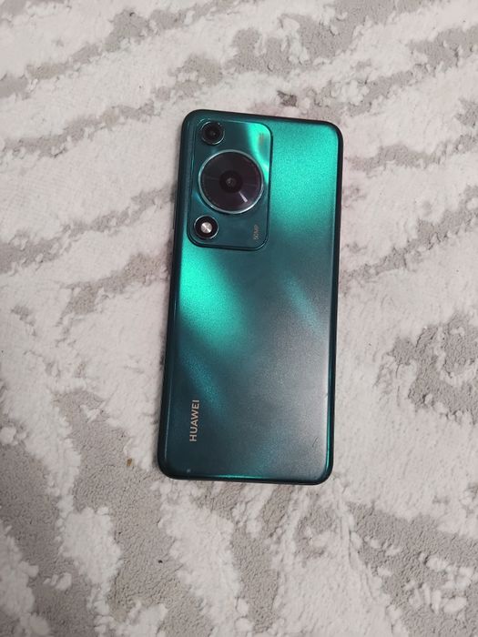 Хуавеи нова ю71,128гиг,