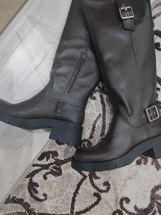 Продам женскую обувь