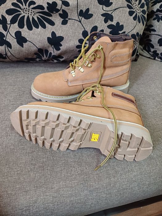 100% оригинални ботуши Caterpillar