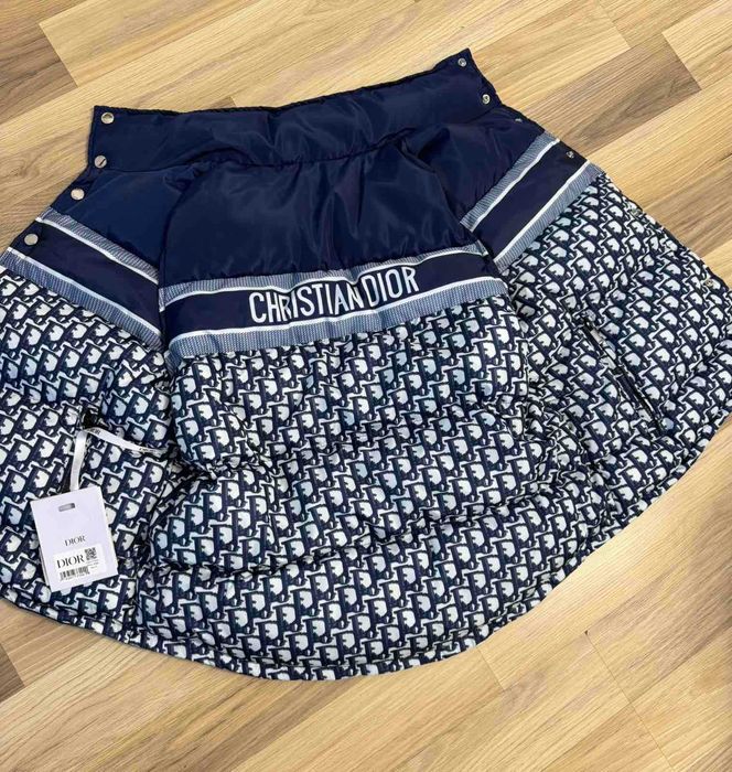 Dior-Оригинален чисто нов двулицев дамски елек S-M размер